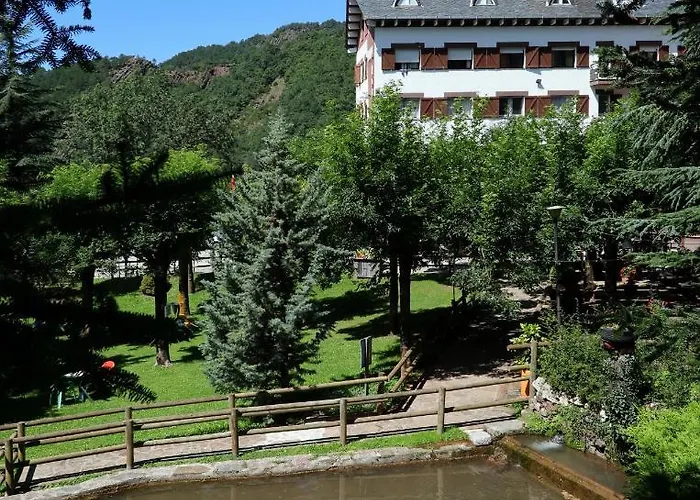 Les Fonts Pensión 3*